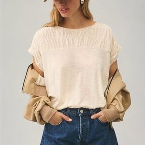 Pilcro soft puckered t shirt. Size L. Ivory
